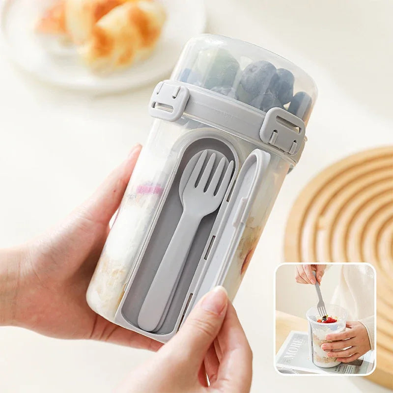 Salad cup dual compartment keeps toppings and dressing separate