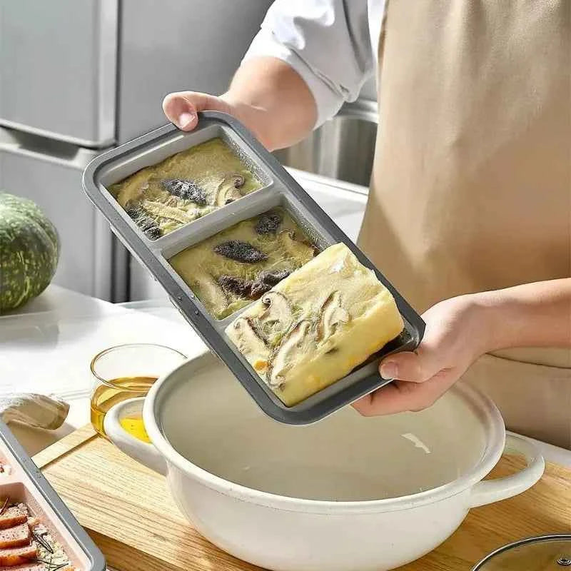 1pc Silicone Freezer Tray with Lid, Perfect for Storing Lasagna, Leftovers, Sauce, Silicone Freezer Mold for Meal Prepping