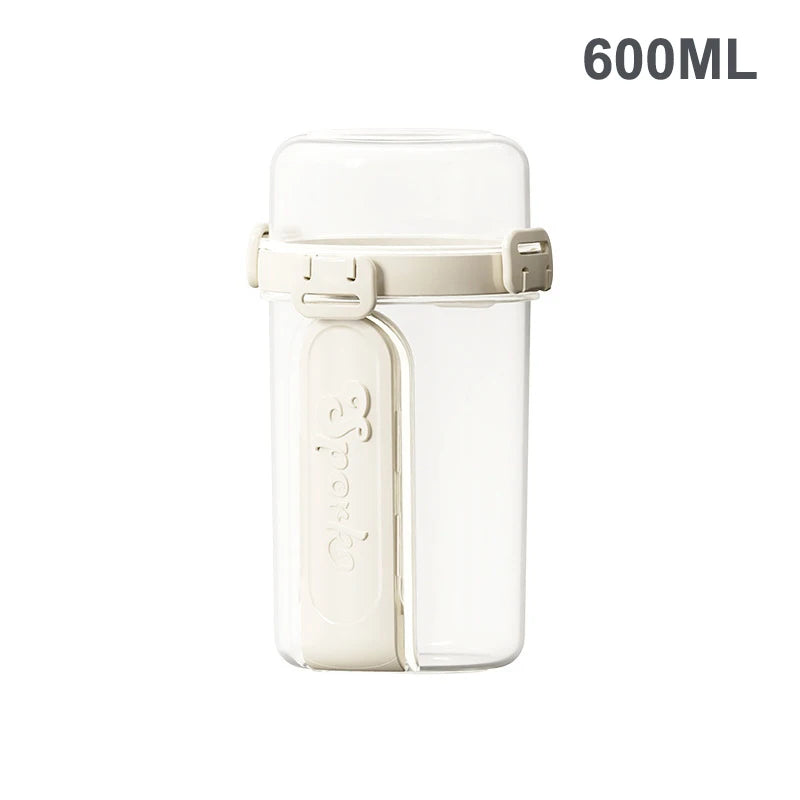 White container with a lid on a white background, labeled '600ML'.